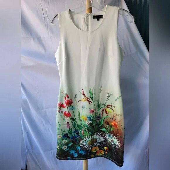 Superstition White Sleeveless  Dress Sheath Colorful Flowers Zipper Back UK 10 - Picture 4 of 11